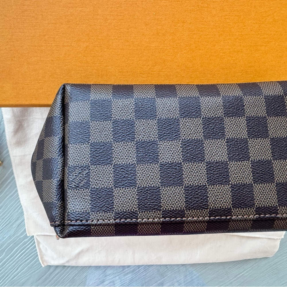 Louis Vuitton Clapton Backpack in Damier Ebene and Pink - Picture 13 of 16